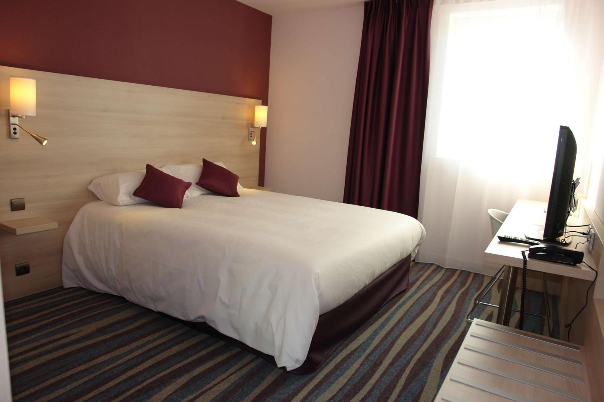 Brit Hotel Vendee Mer Les Achards  Exterior foto